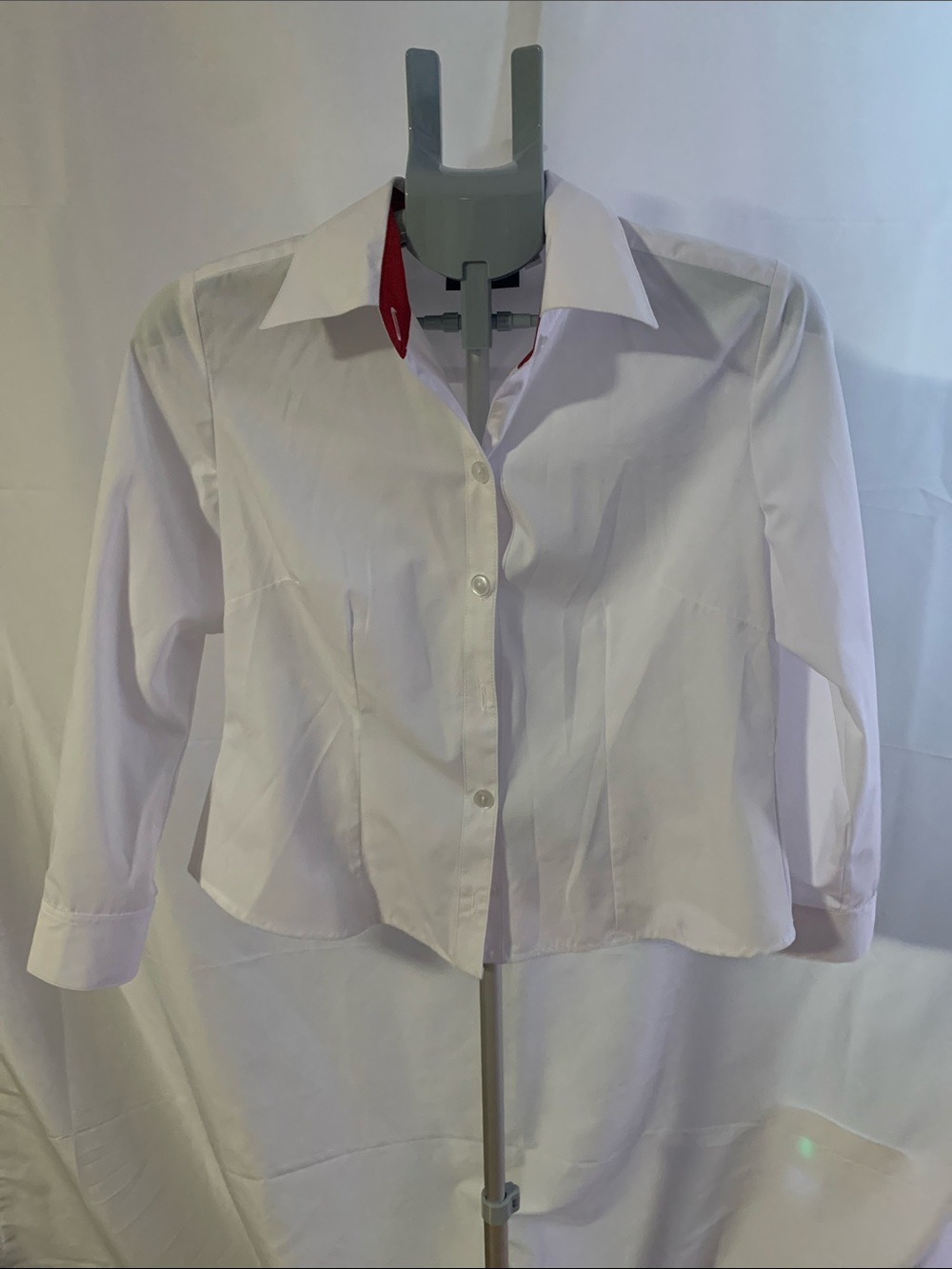 Diesse. Ladies shirt/blouse small white with red lining at collar NWOT tailored